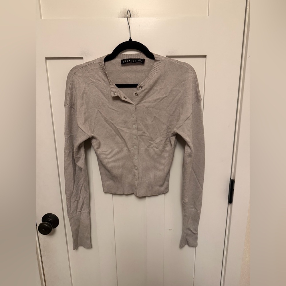 Lioness Head in the Clouds Crewneck Cardigan size XXS Neutral Soft - Picture 4 of 10